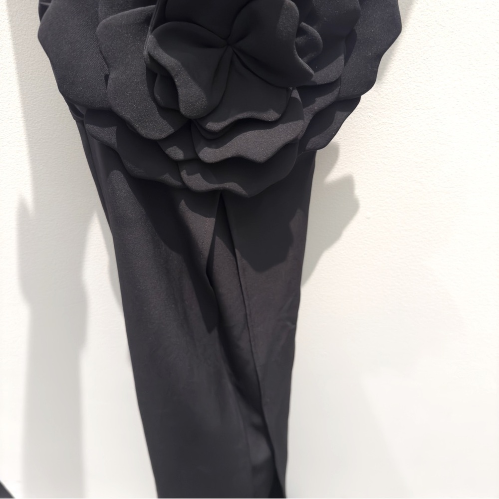 Lovers and Friends Artemis Flower Cut Out Gown in Black Size Large - Picture 5 of 15